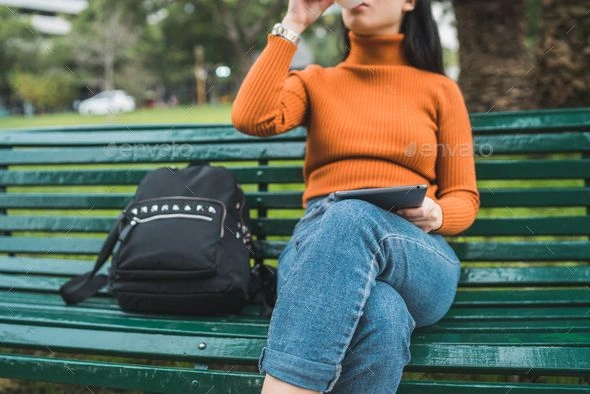 Awas! Inilah Bahaya Minum Sambil Berdiri Bagi Kesehatan Ginjal