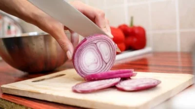 Bikin Nangis! Ternyata Ini Penyebab Bawang Merah Pedih Di Mata