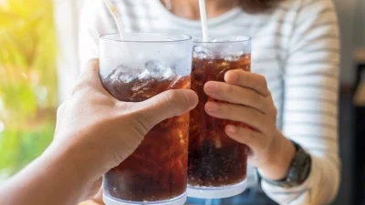 Jangan Minum Es Teh Setelah Makan Bakso, Ini Alasannya!