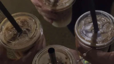 Bahaya Tersembunyi di Balik Hobi Ngopi Estetik Gen Z